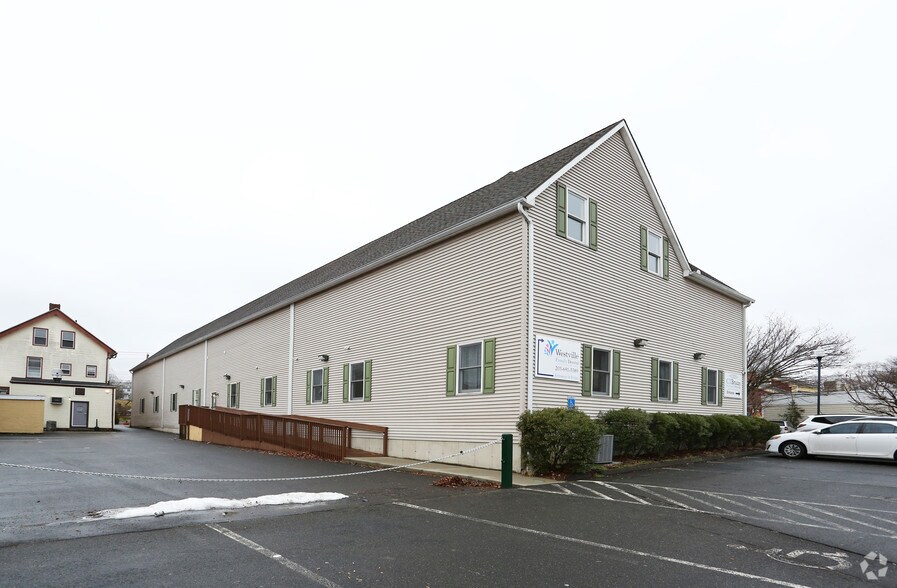 881 Whalley Ave, New Haven, CT à vendre - Photo de l’immeuble – Image 3 sur 4