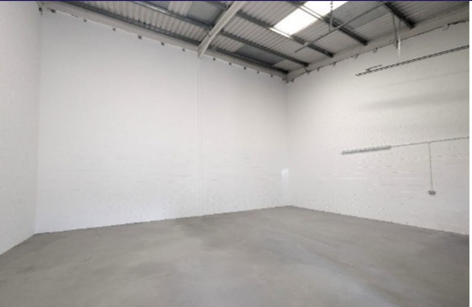 Arndale Rd, Littlehampton, WSX BN17 7GA - Lot N - - Photo intérieure - Image 1 of 2
