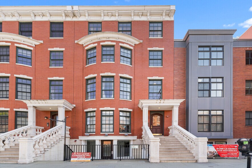 299-307 Grand St, Jersey City, NJ à louer - Photo de l’immeuble – Image 3 sur 11
