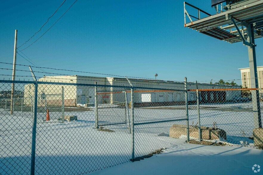 186 Lee Burbank Hwy, Revere, MA à louer - Photo principale – Image 1 sur 2