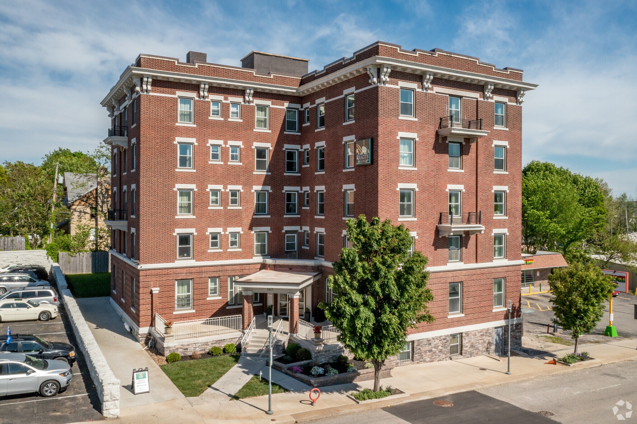 3517 Main St, Kansas City, MO à vendre Photo de l’immeuble– Image 1 sur 25