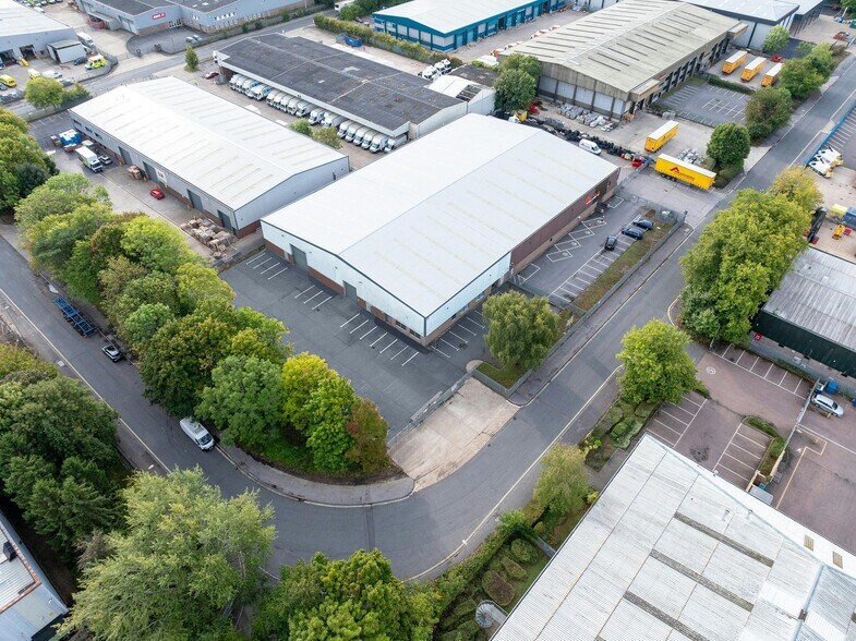 Majestic Rd, Nursling à louer - Photo de l’immeuble – Image 3 sur 13