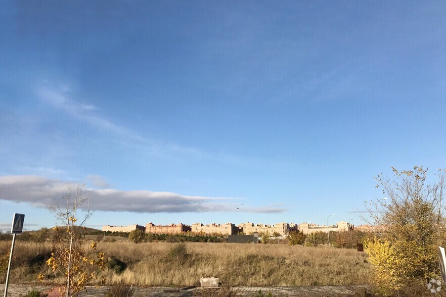 Terrain dans Madrid, Madrid à vendre - Photo de l’immeuble – Image 2 sur 2