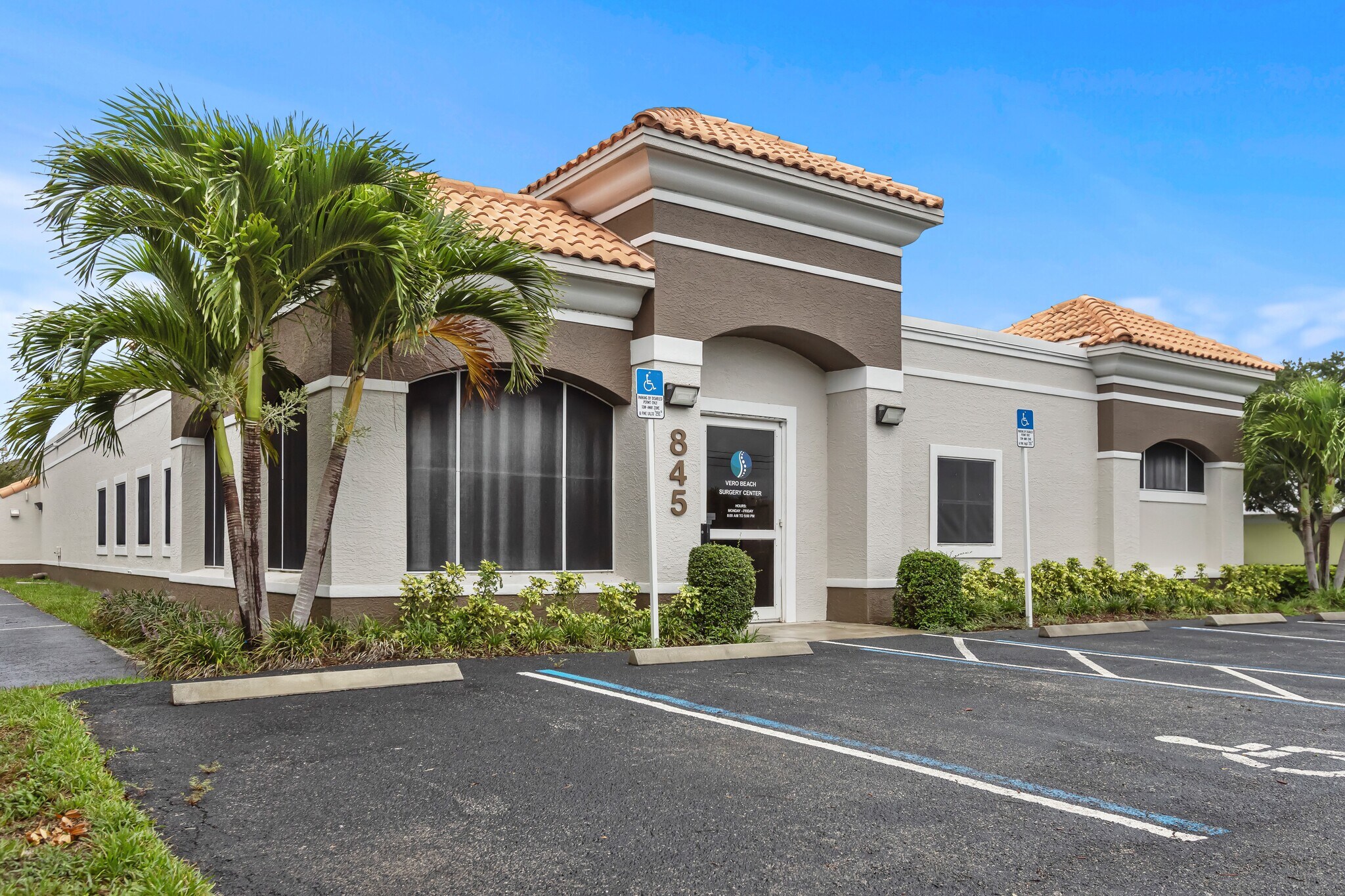 845 37th Pl, Vero Beach, FL à louer Photo de l’immeuble– Image 1 sur 9