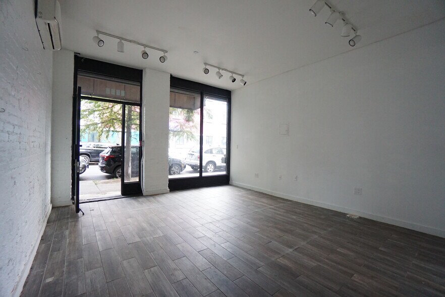 1093 Putnam Ave, Brooklyn, NY à louer - Photo de l’immeuble – Image 1 sur 17