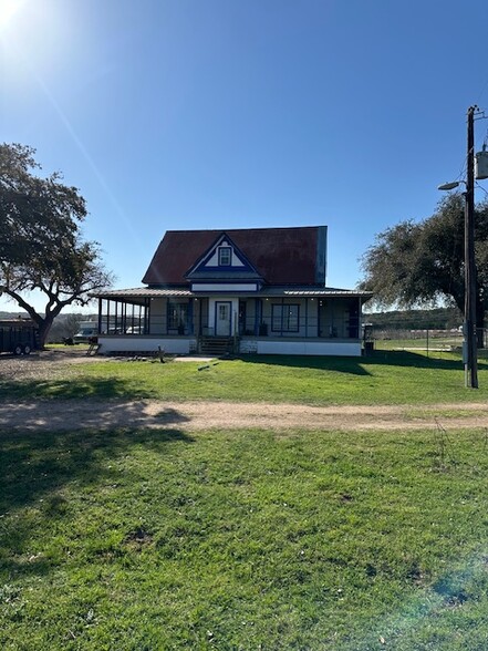 9900 E State Highway 71, Spicewood, TX à louer - Photo de l’immeuble – Image 2 sur 8