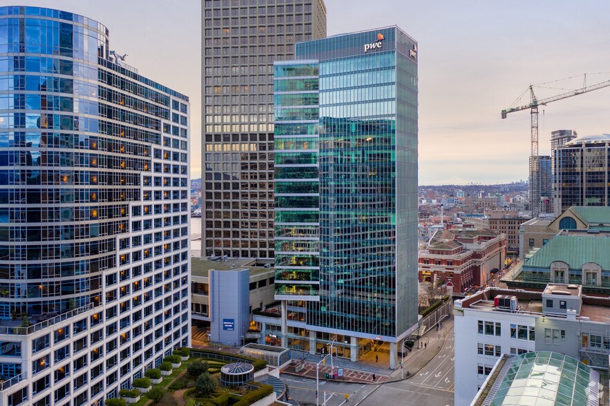 250 Howe St, Vancouver, BC à louer - Photo de l’immeuble – Image 1 sur 1