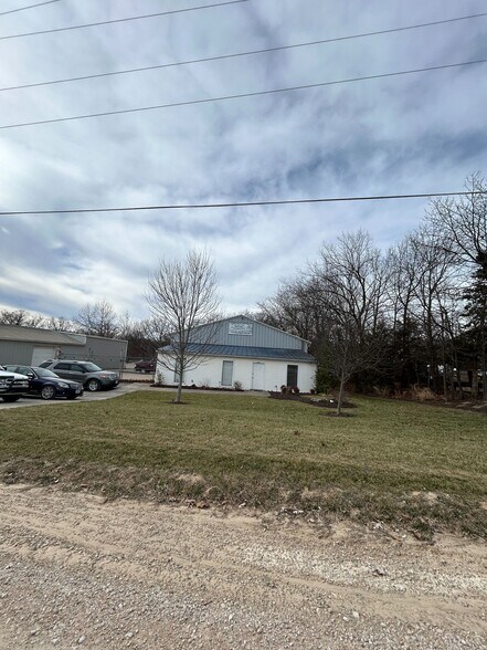 3687 County 42-3 Rd, Kaiser, MO à louer - Photo de l’immeuble – Image 2 sur 11