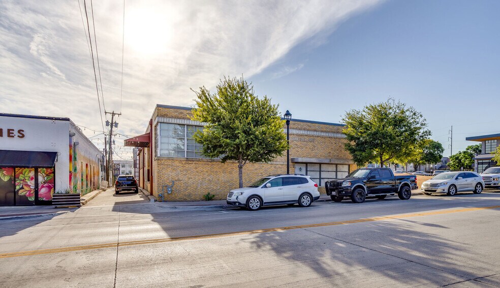 415 S Main St, Fort Worth, TX à louer - Photo de l’immeuble – Image 1 sur 3