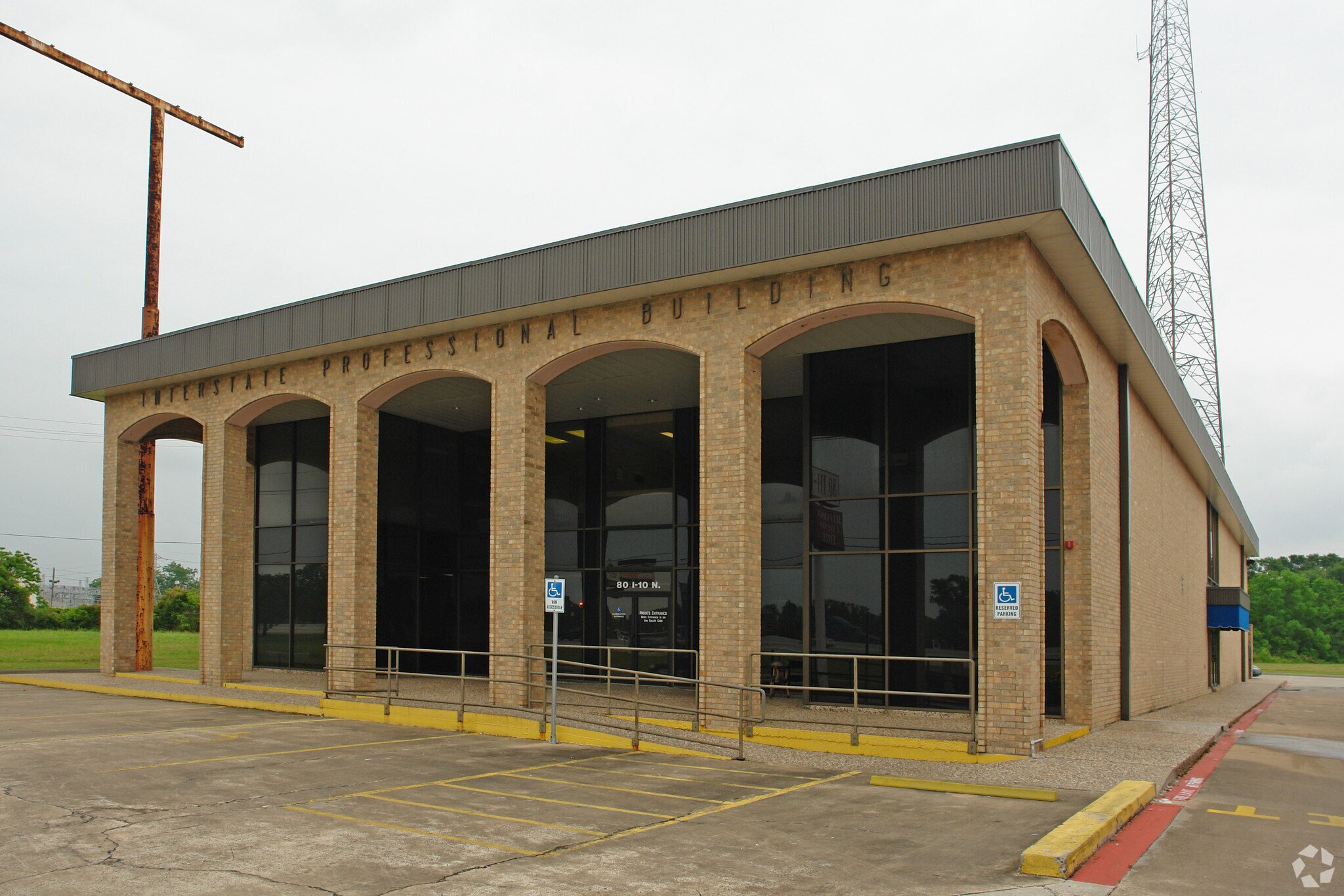 80 I-10 N, Beaumont, TX à louer Photo principale– Image 1 sur 5