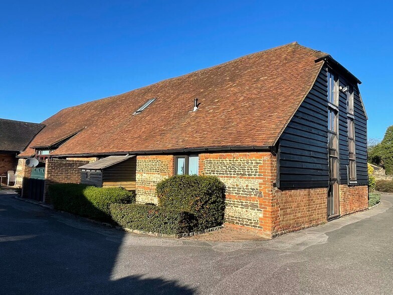 Grange Rd, Tongham à louer - Photo de l’immeuble – Image 2 sur 3
