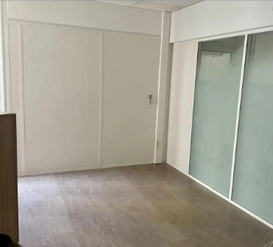 Bureau dans Versailles à louer Photo de l’immeuble– Image 1 sur 4