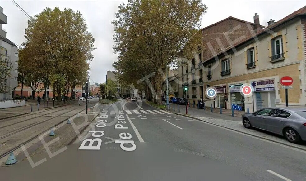 Local commercial dans Saint-Denis à vendre - Photo de l’immeuble – Image 2 sur 3