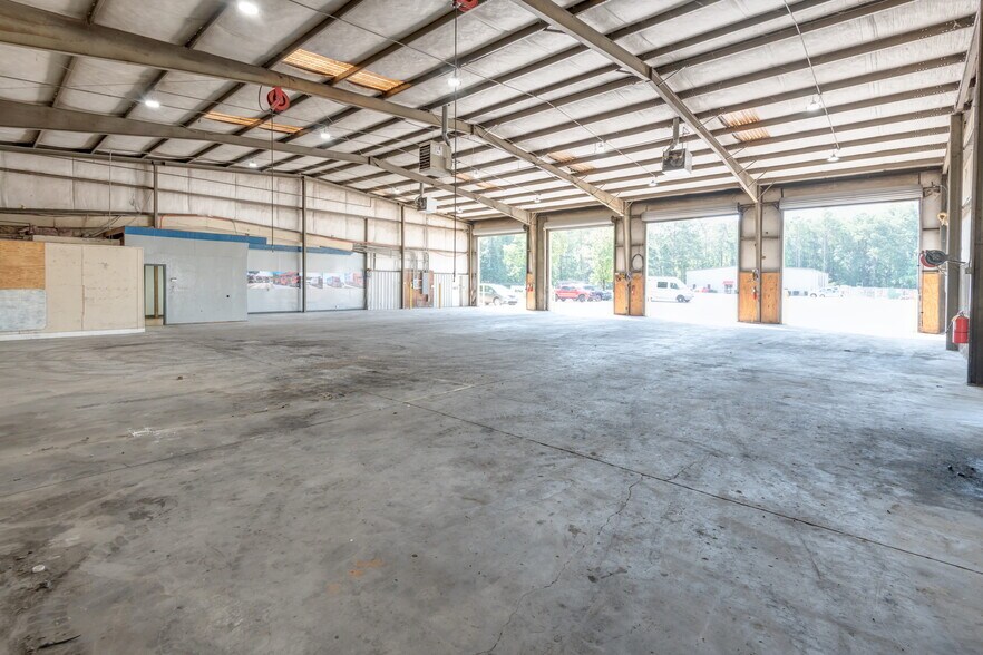 7735 Bishop Rd, Fairburn, GA à louer - Photo de l’immeuble – Image 2 sur 5