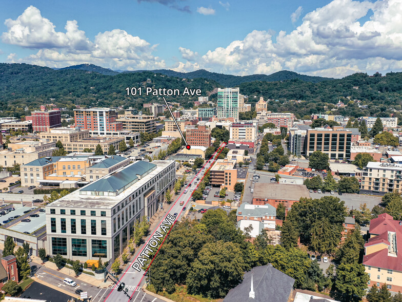 101 Patton Ave, Asheville, NC à louer - Photo de l’immeuble – Image 3 sur 23
