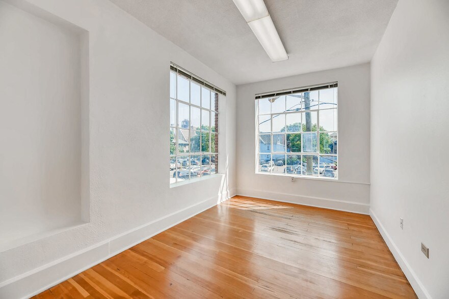 1234 E Colfax Ave, Denver, CO à vendre - Photo intérieure – Image 3 sur 7