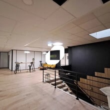 Local d’activités dans Montigny-le-Bretonneux à louer Photo de l’immeuble– Image 1 sur 6