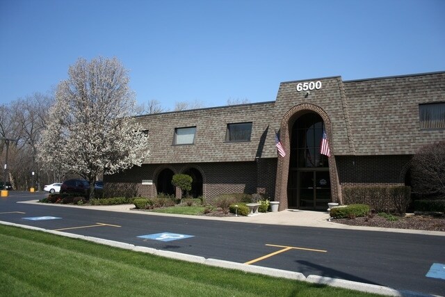 6500 W College Dr, Palos Heights, IL à vendre Photo de l’immeuble– Image 1 sur 30