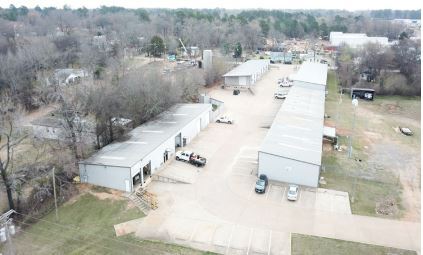 1409 S Lake Harris Rd, White Oak, TX à louer - Photo de l’immeuble – Image 3 sur 6