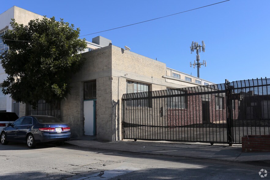 4740 Everett Ave, Vernon, CA à vendre - Photo principale – Image 1 sur 5