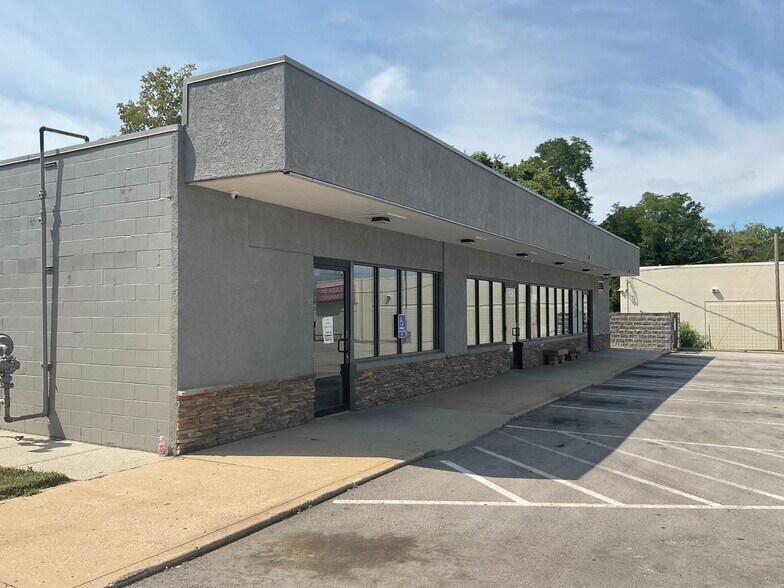 11525 E 24 Hwy, Independence, MO à vendre - Photo de l’immeuble – Image 3 sur 11