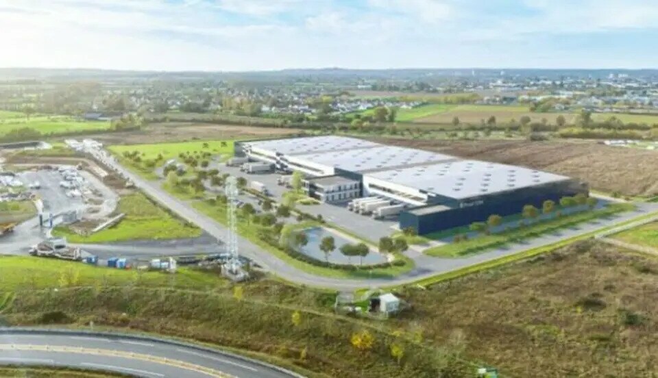 Industriel/Logistique dans Cerisé à vendre Aérien– Image 1 sur 4