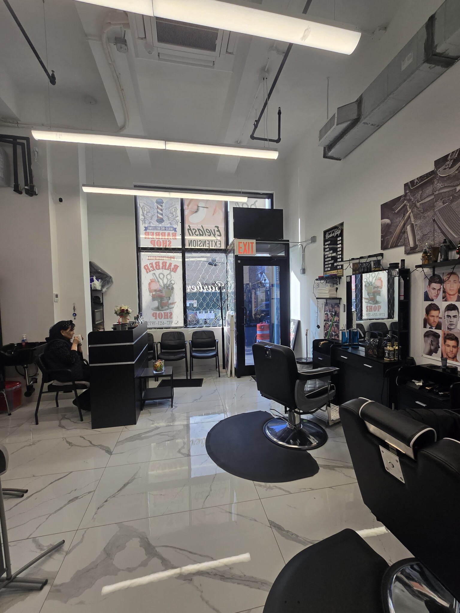 3063-3065 Brighton 2nd St, Brooklyn, NY à louer Photo intérieure– Image 1 sur 5