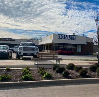 Plus de détails pour 100-122 S Tarrant St, Crowley, TX - Local commercial à louer