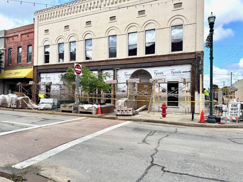 401-403 S Main St, Jonesboro, AR à louer - Photo de l’immeuble – Image 1 sur 8