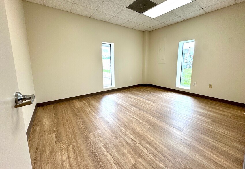 2230 Pansy St, Pasadena, TX à louer - Photo de l’immeuble – Image 3 sur 7