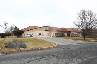 Plus de détails pour 10-14 Tucker Dr, Poughkeepsie, NY - Industriel/Logistique à louer