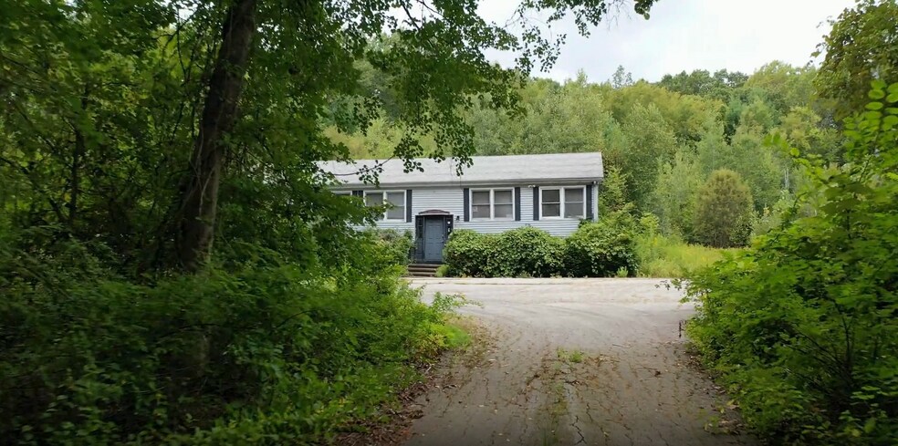 27 Douglas Rd, Webster, MA à vendre - Vidéo sur l’annonce professionnelle – Image 2 sur 21