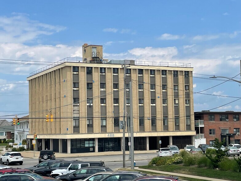 485 W Broadway, Long Beach, NY à vendre - Photo de l’immeuble – Image 1 sur 3