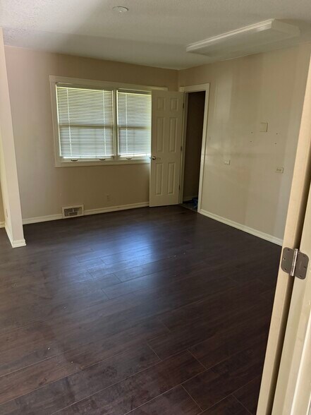 1926 N Andover Rd, Andover, KS à vendre - Photo de l’immeuble – Image 2 sur 4