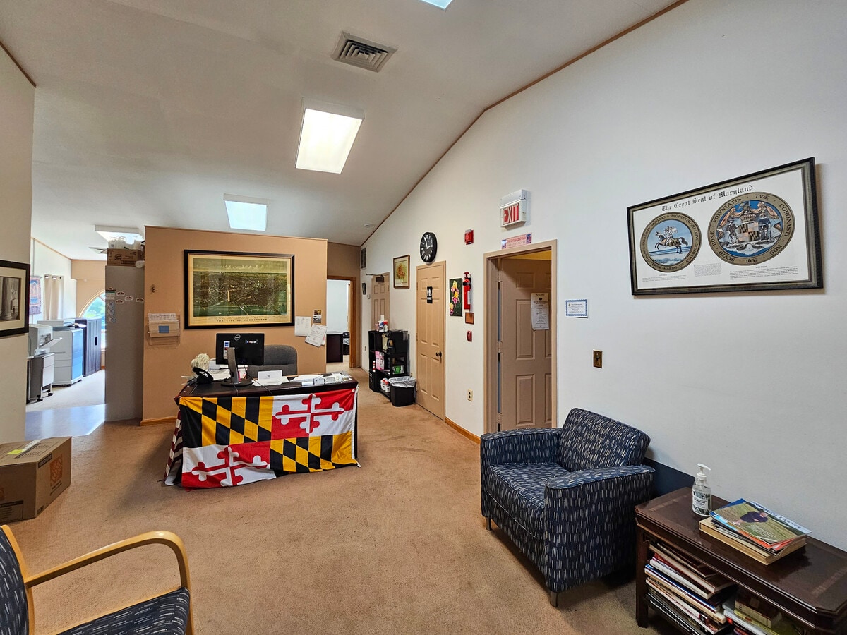 14406 Old Mill Rd, Upper Marlboro, MD 20772 - Lot #201 -  - Photo intérieure - Image 2 of 9