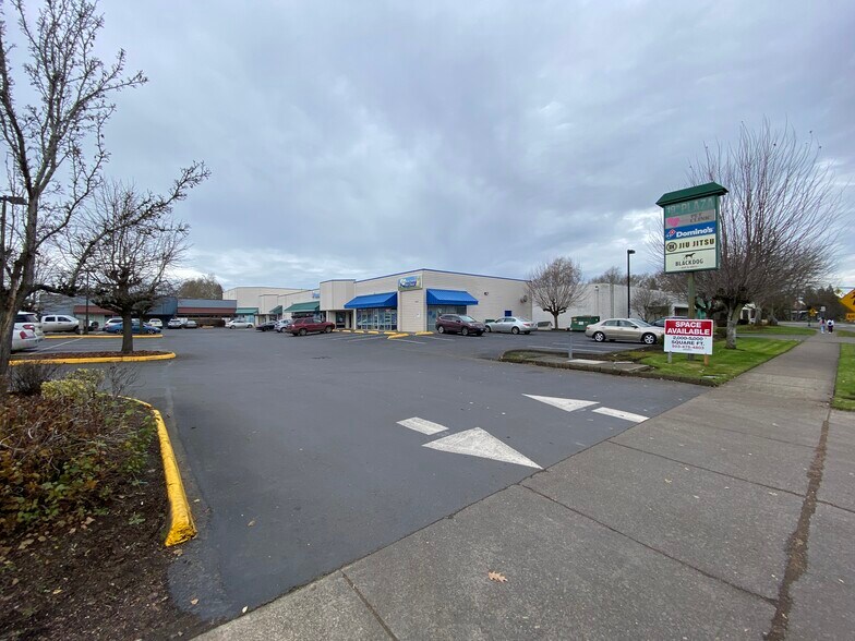 2835 19th Ave, Forest Grove, OR à louer - Photo de l’immeuble – Image 3 sur 25