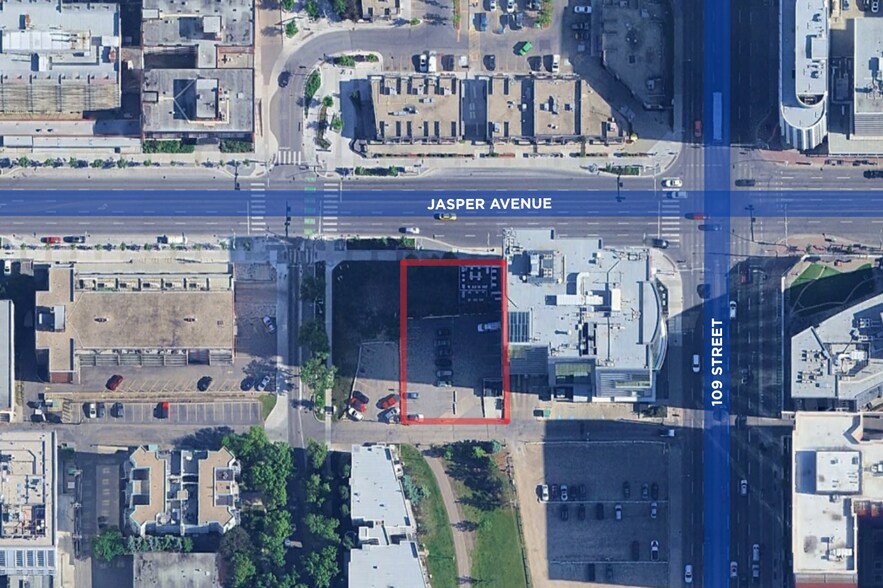 10921 Jasper ave, Edmonton, AB à vendre - Aérien – Image 2 sur 2