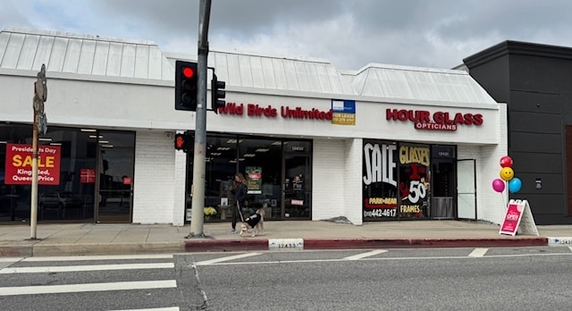 12433 Wilshire Blvd, Los Angeles, CA à louer Photo principale– Image 1 sur 4