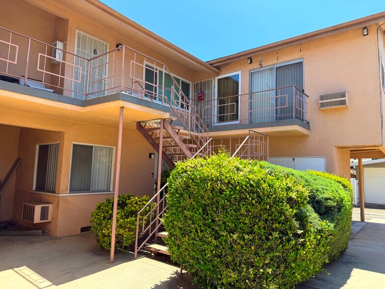 13444 Burbank Blvd, Sherman Oaks, CA à vendre - Photo de l’immeuble – Image 3 sur 16