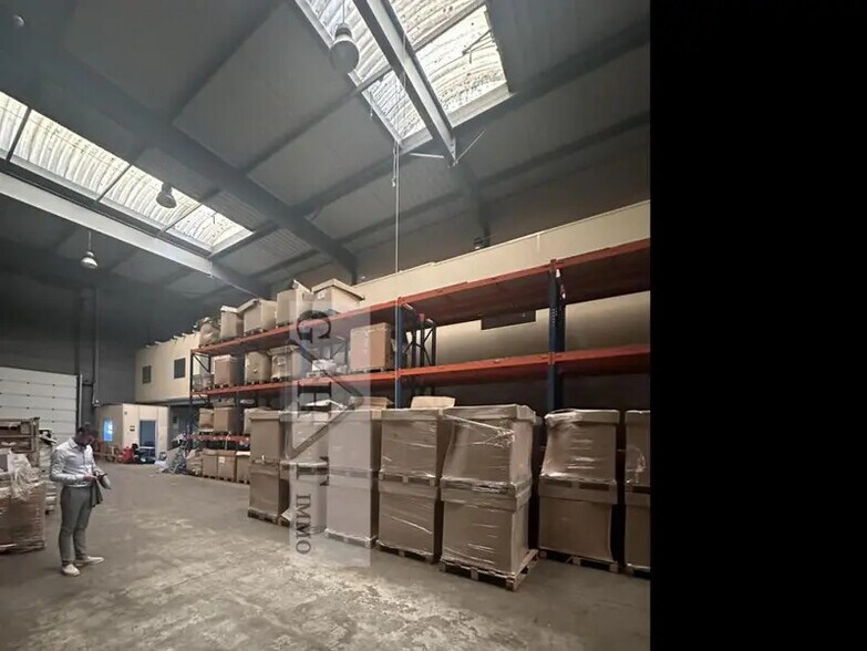 Industriel/Logistique dans Buc à vendre - Photo intérieure – Image 2 sur 13