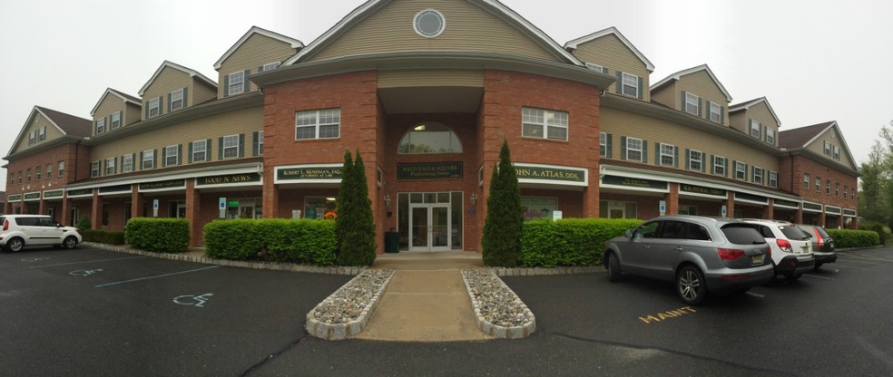 179 Cahill Cross Rd, West Milford, NJ à louer - Photo principale – Image 1 sur 15