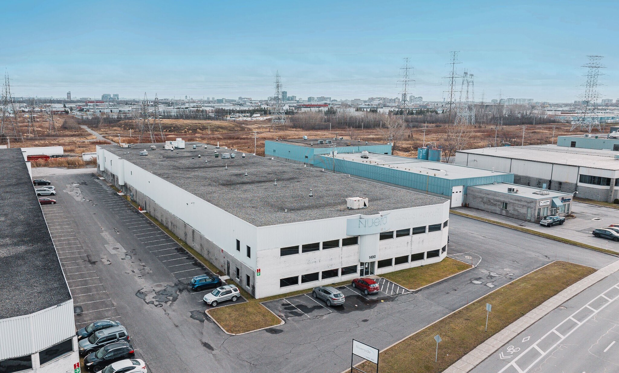 1450-1490 Boul Dagenais O, Laval, QC à louer Photo de l’immeuble– Image 1 sur 5