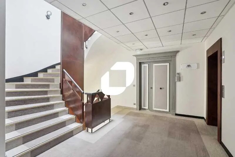 Bureau dans Villebon-sur-Yvette à louer - Hall d’entrée – Image 2 sur 10