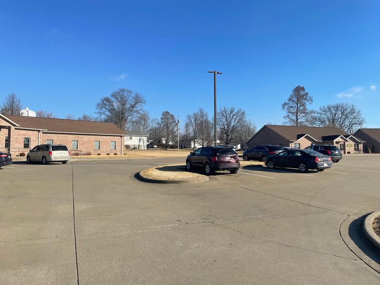 1308 Brenda Ave, Perryville, MO à louer - Photo de l’immeuble – Image 3 sur 3