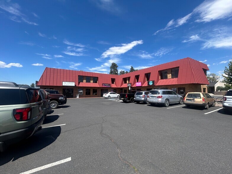 1404 NE 3rd St, Bend, OR à louer - Photo de l’immeuble – Image 2 sur 4