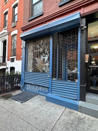 Plus de détails pour 445-447 W 50th St, New York, NY - Local commercial à louer
