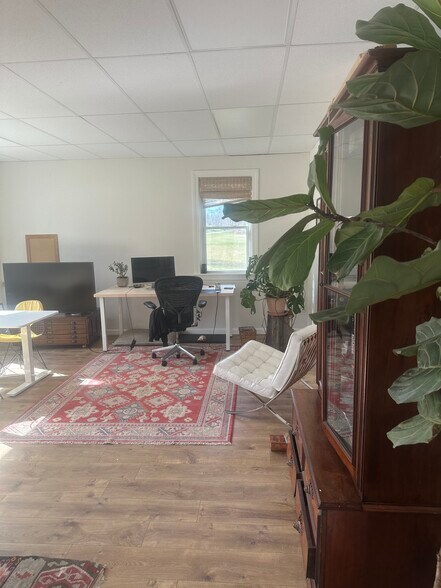 1041 Main Rd, Westport, MA à louer - Photo intérieure – Image 2 sur 10