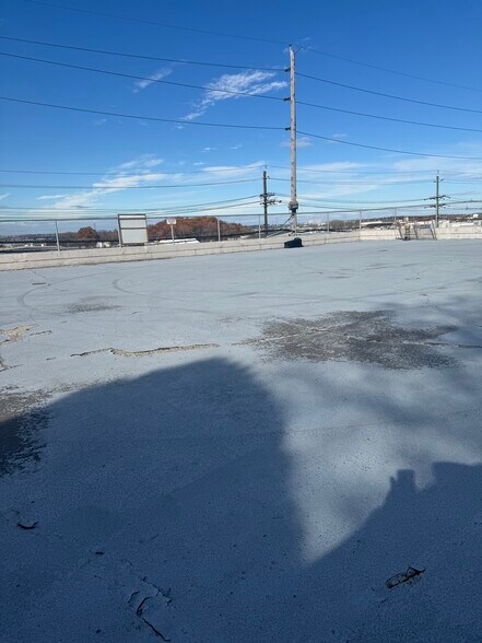 8300 Tonnelle Ave, North Bergen, NJ à vendre - Photo de l’immeuble – Image 3 sur 8