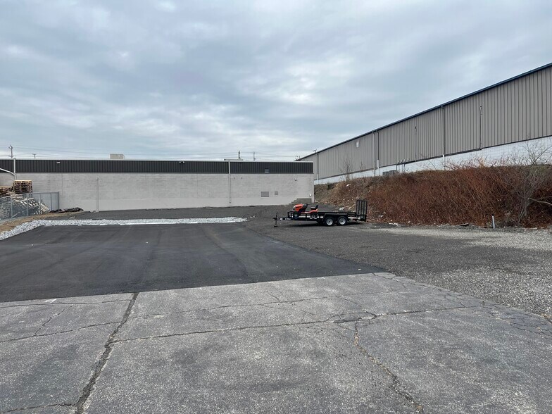 36 Colorado Ave, Warwick, RI à louer - Photo de l’immeuble – Image 2 sur 6