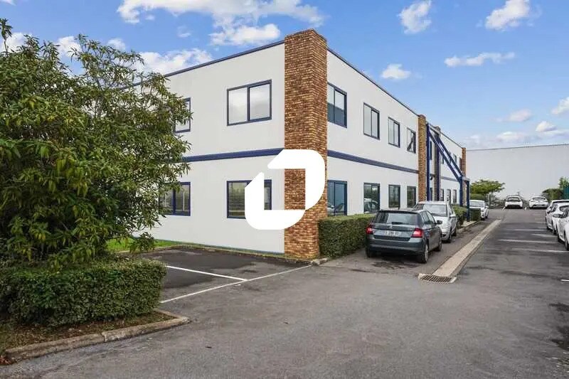 Bureau dans Nozay à louer - Photo de l’immeuble – Image 3 sur 13